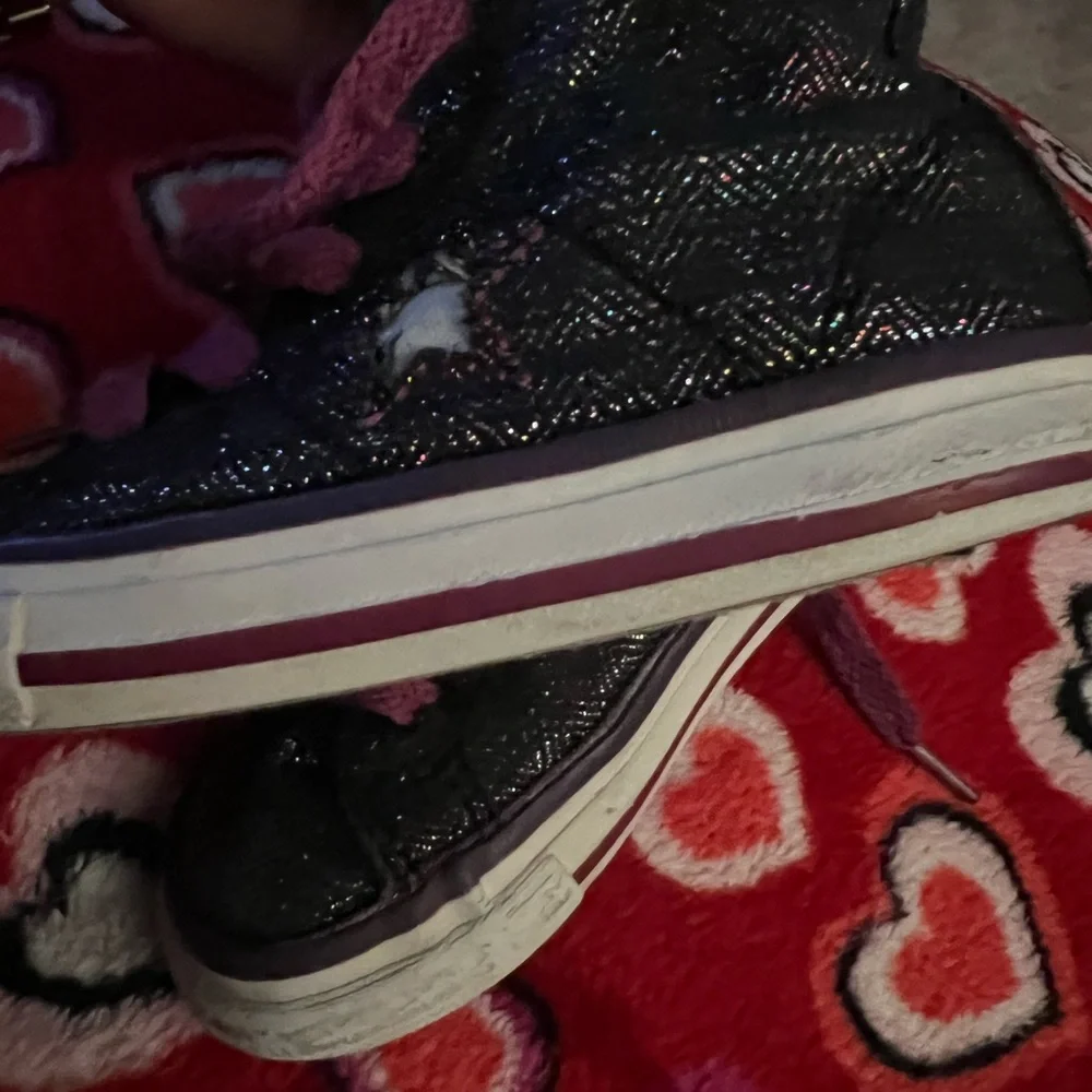 Converse size 6